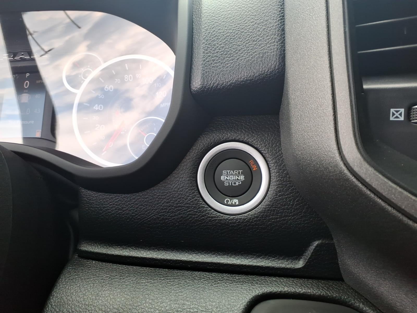 2026 RAM Ram 1500 RAM 1500 TRADESMAN QUAD CAB 4X2 6'4' BOX