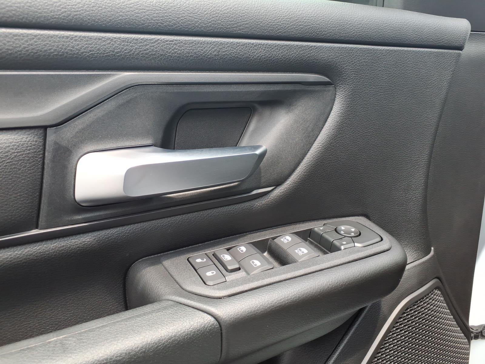 2026 RAM Ram 1500 RAM 1500 TRADESMAN QUAD CAB 4X2 6'4' BOX