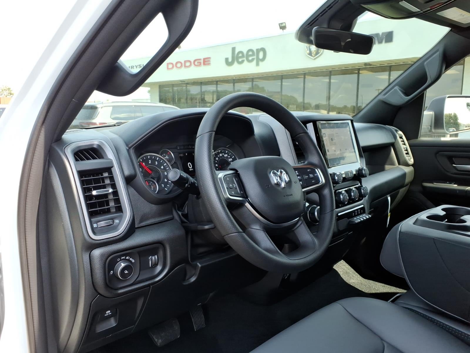 2026 RAM Ram 1500 RAM 1500 TRADESMAN QUAD CAB 4X2 6'4' BOX