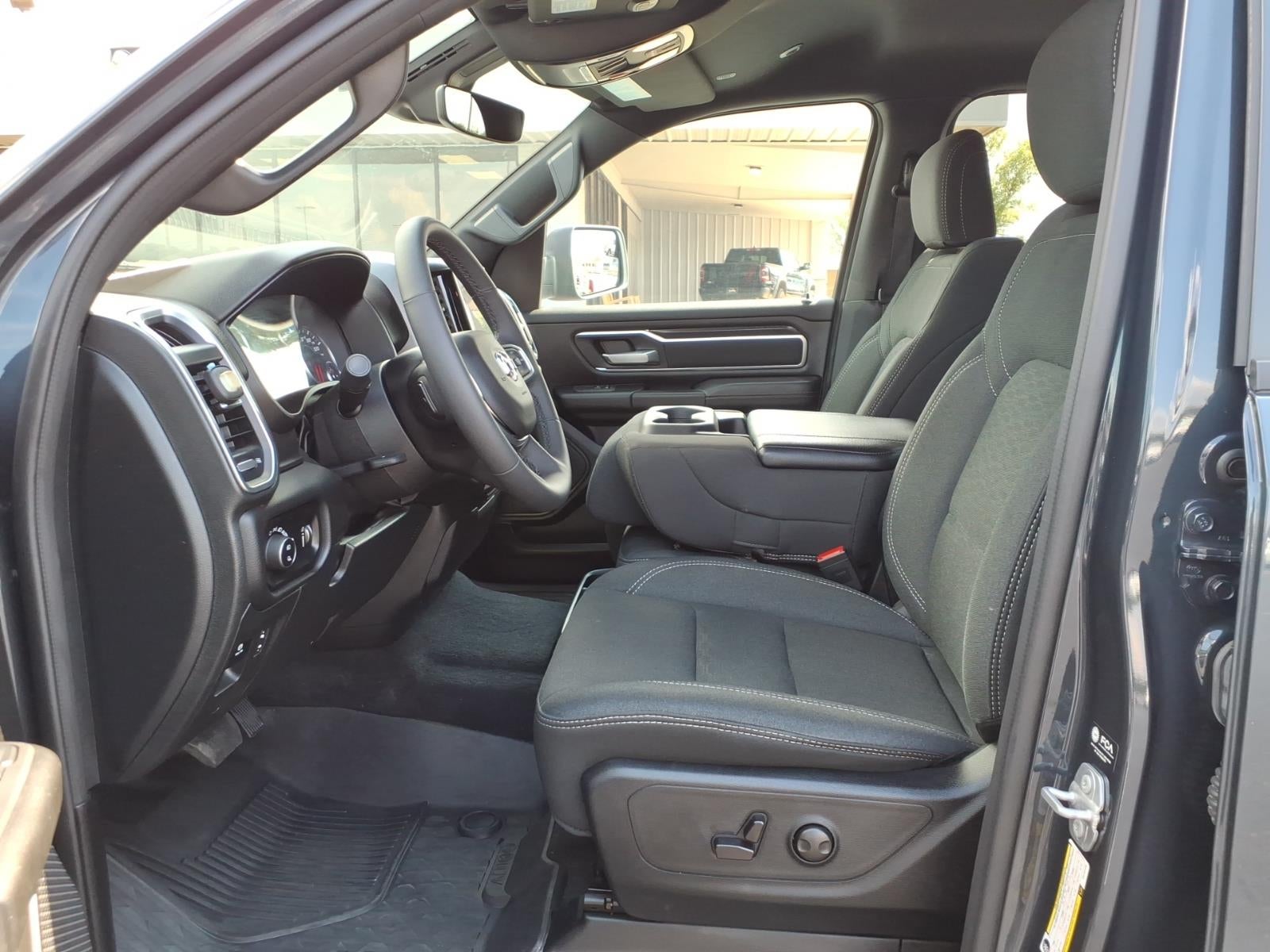 2025 RAM 1500 Big Horn Crew Cab 4x4 5'7' Box