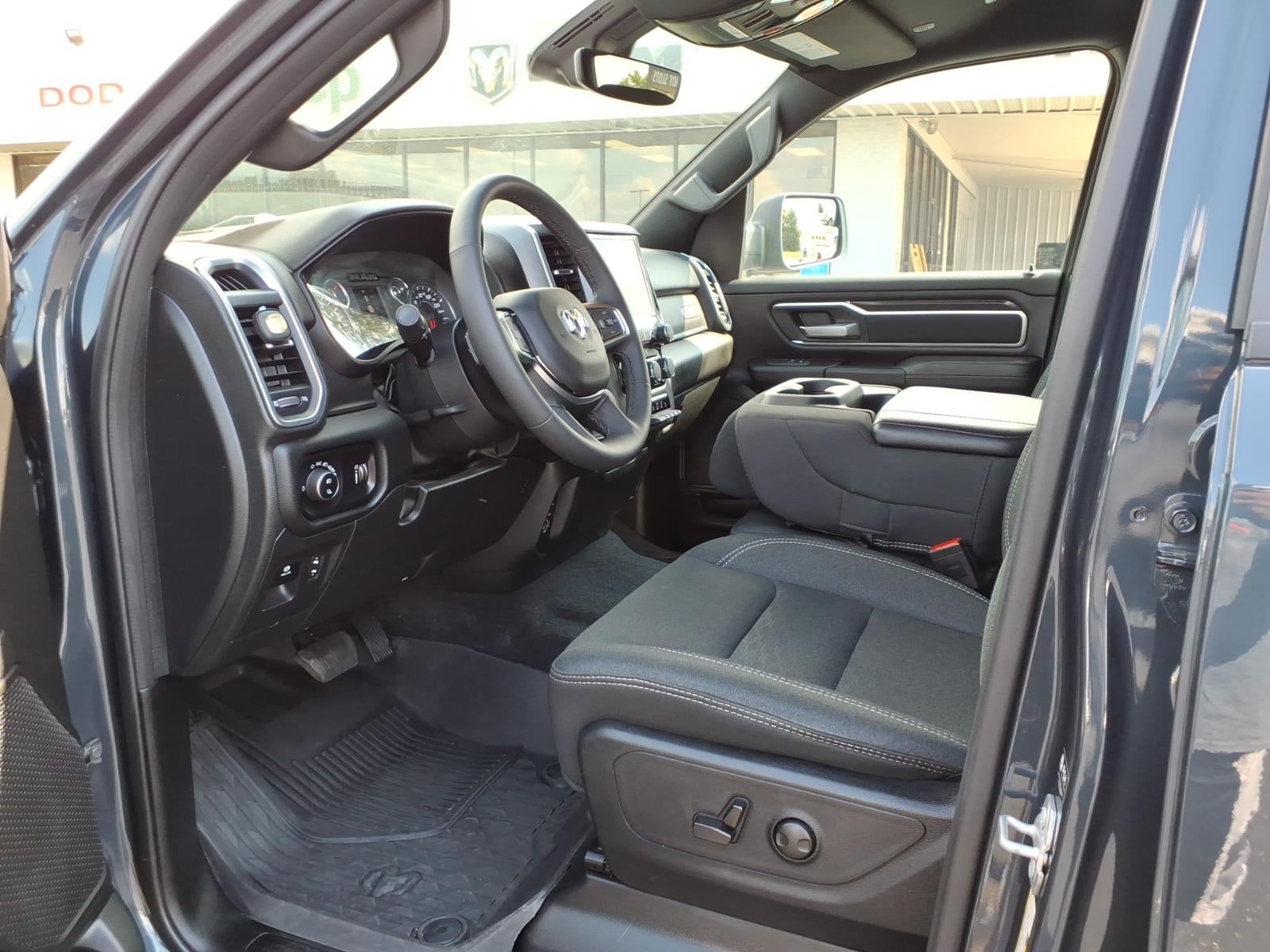 2025 RAM 1500 Big Horn Crew Cab 4x4 5'7' Box
