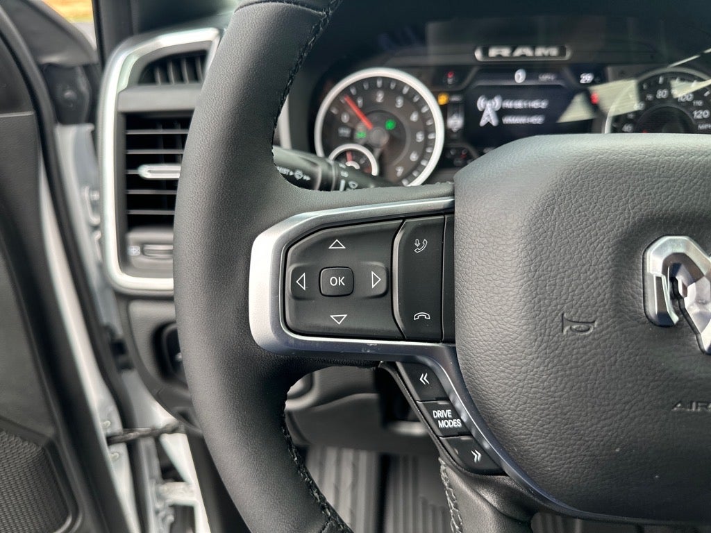 2025 RAM Ram 1500 RAM 1500 BIG HORN CREW CAB 4X4 5'7' BOX