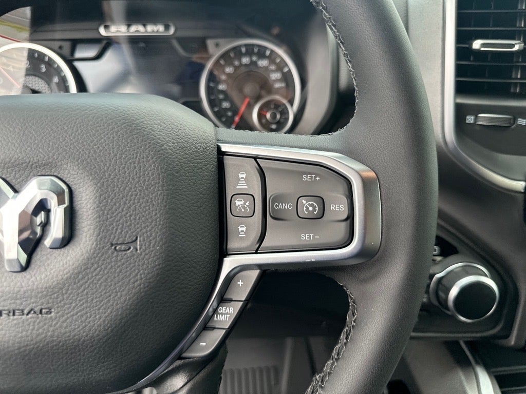 2025 RAM Ram 1500 RAM 1500 BIG HORN CREW CAB 4X4 5'7' BOX