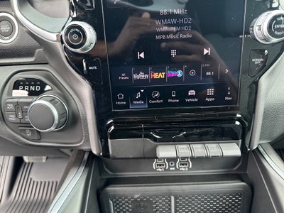 2025 RAM Ram 1500 RAM 1500 BIG HORN CREW CAB 4X4 5'7' BOX