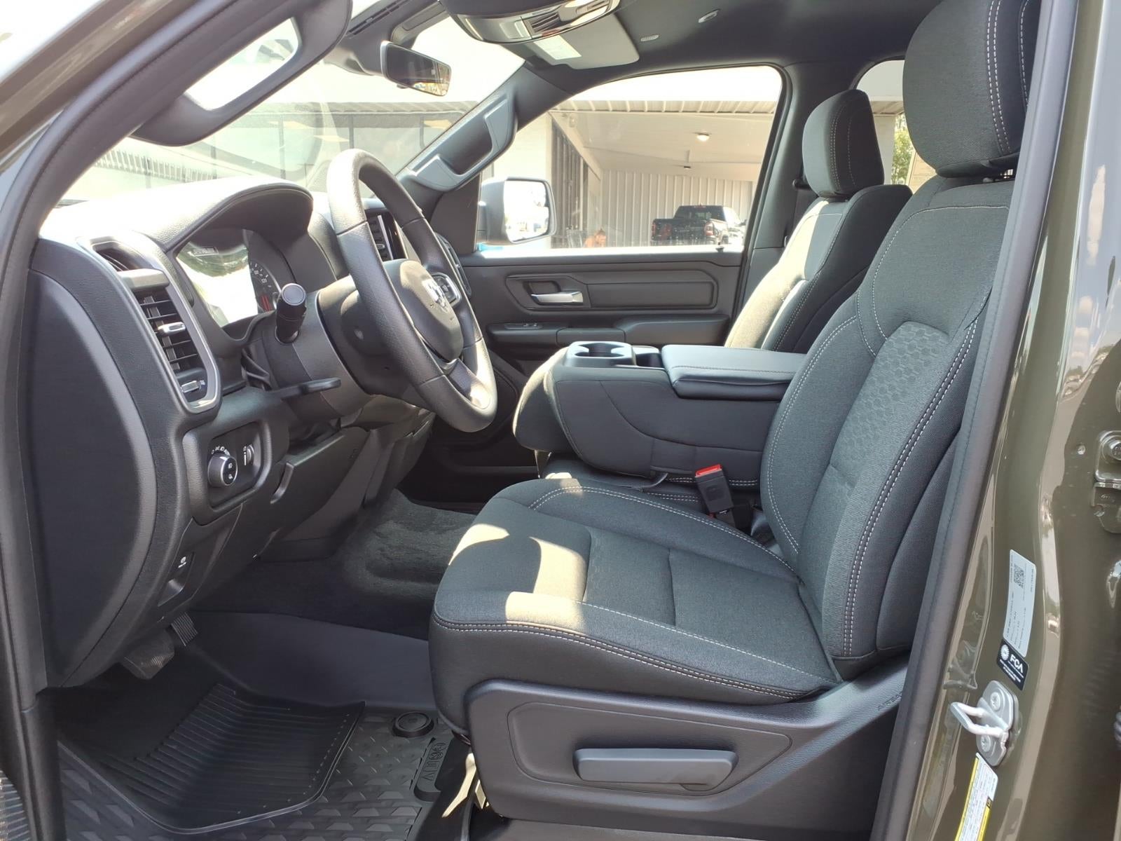 2026 RAM 1500 RAM 1500 WARLOCK CREW CAB 4X4 5'7' BOX
