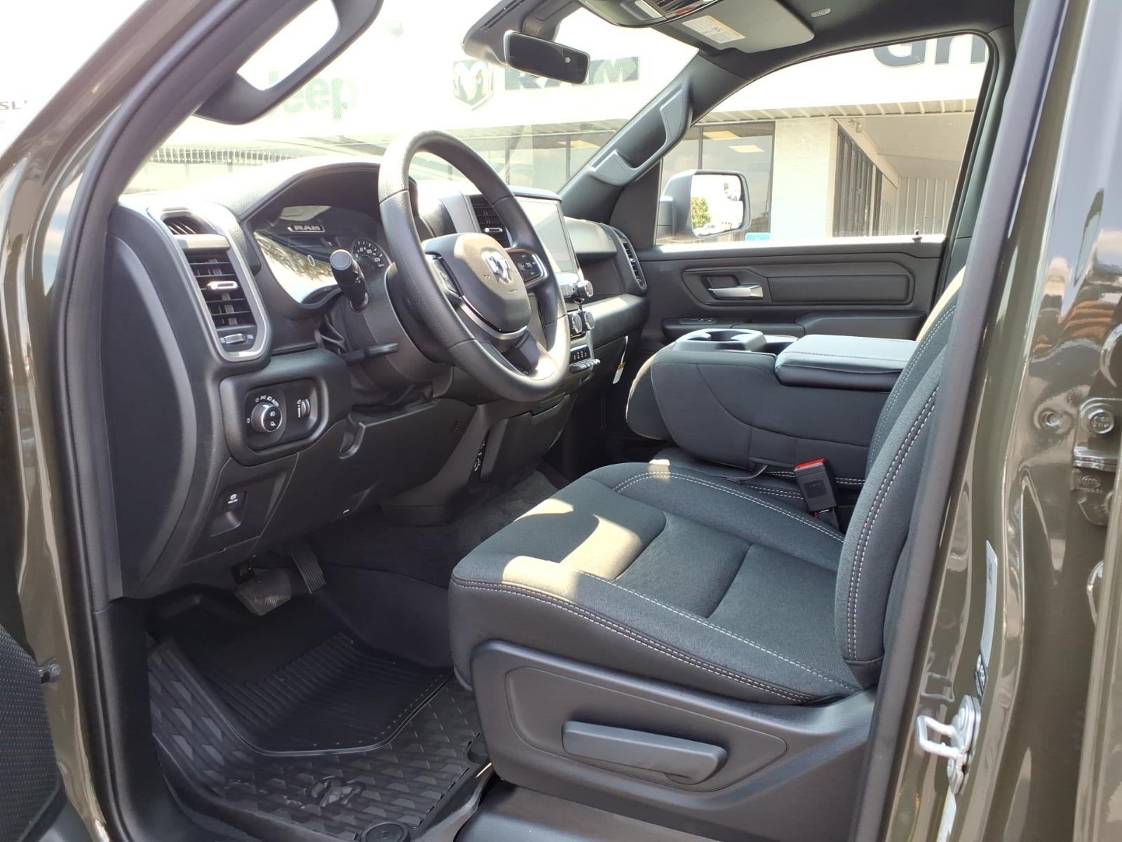 2026 RAM 1500 RAM 1500 WARLOCK CREW CAB 4X4 5'7' BOX
