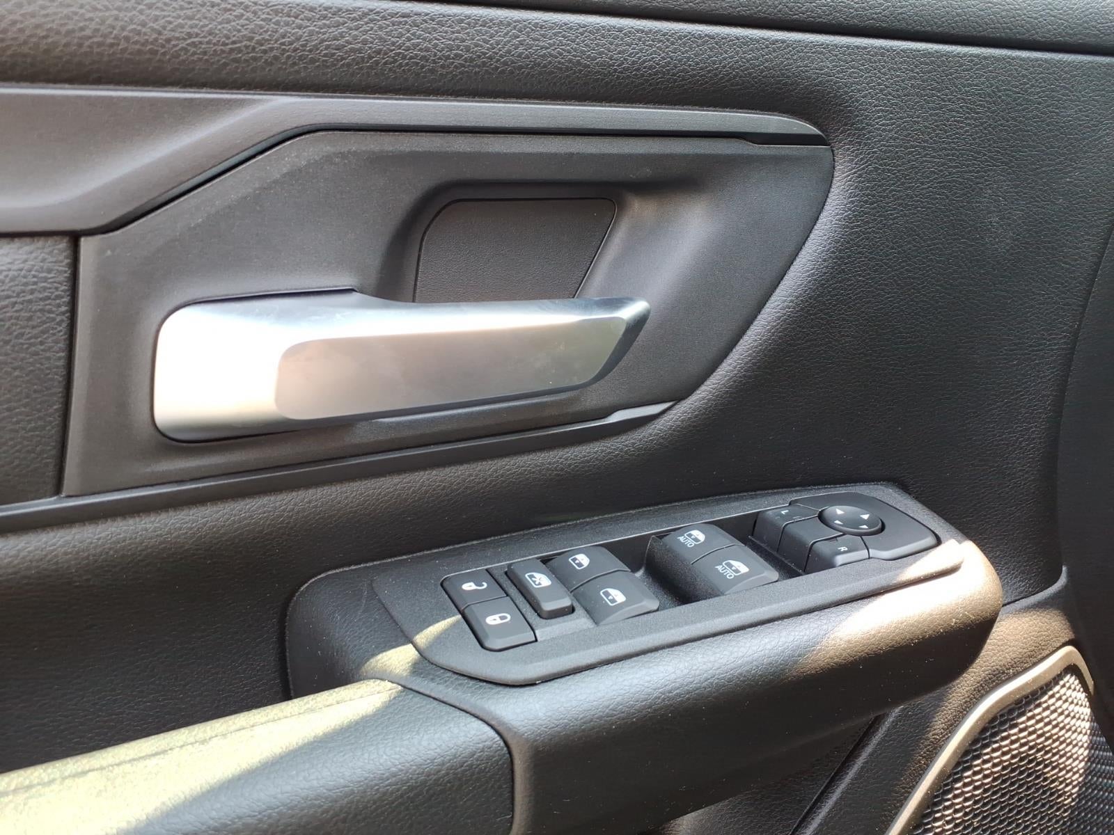 2026 RAM 1500 RAM 1500 WARLOCK CREW CAB 4X4 5'7' BOX