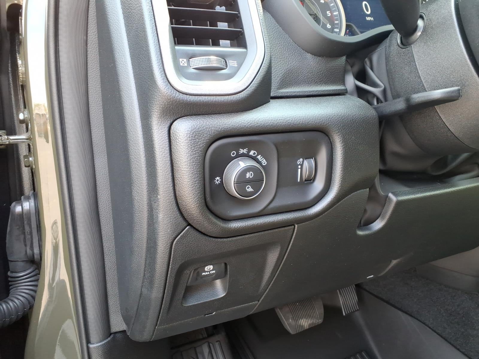 2026 RAM 1500 RAM 1500 WARLOCK CREW CAB 4X4 5'7' BOX