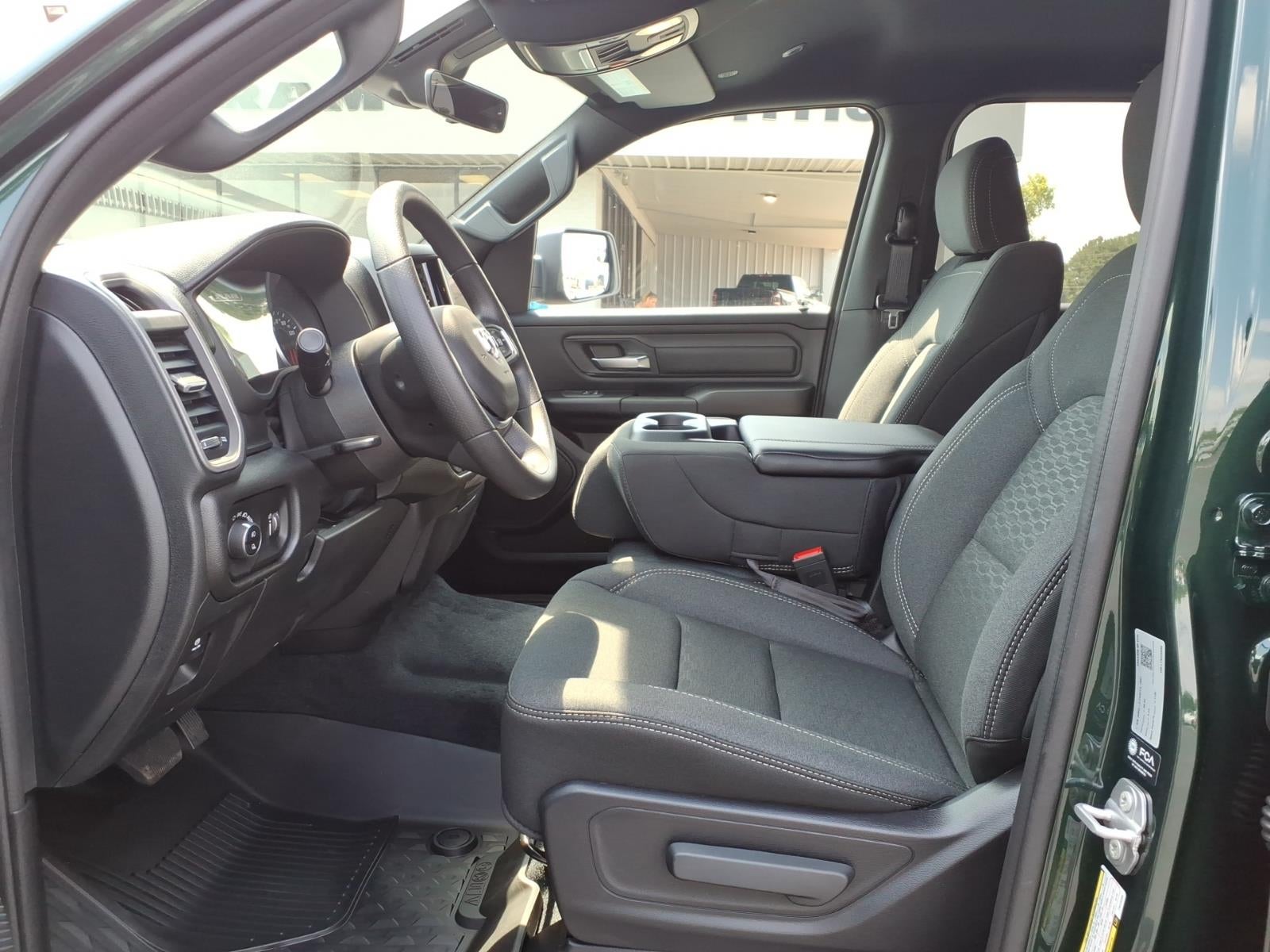 2026 RAM 1500 RAM 1500 WARLOCK CREW CAB 4X4 5'7' BOX