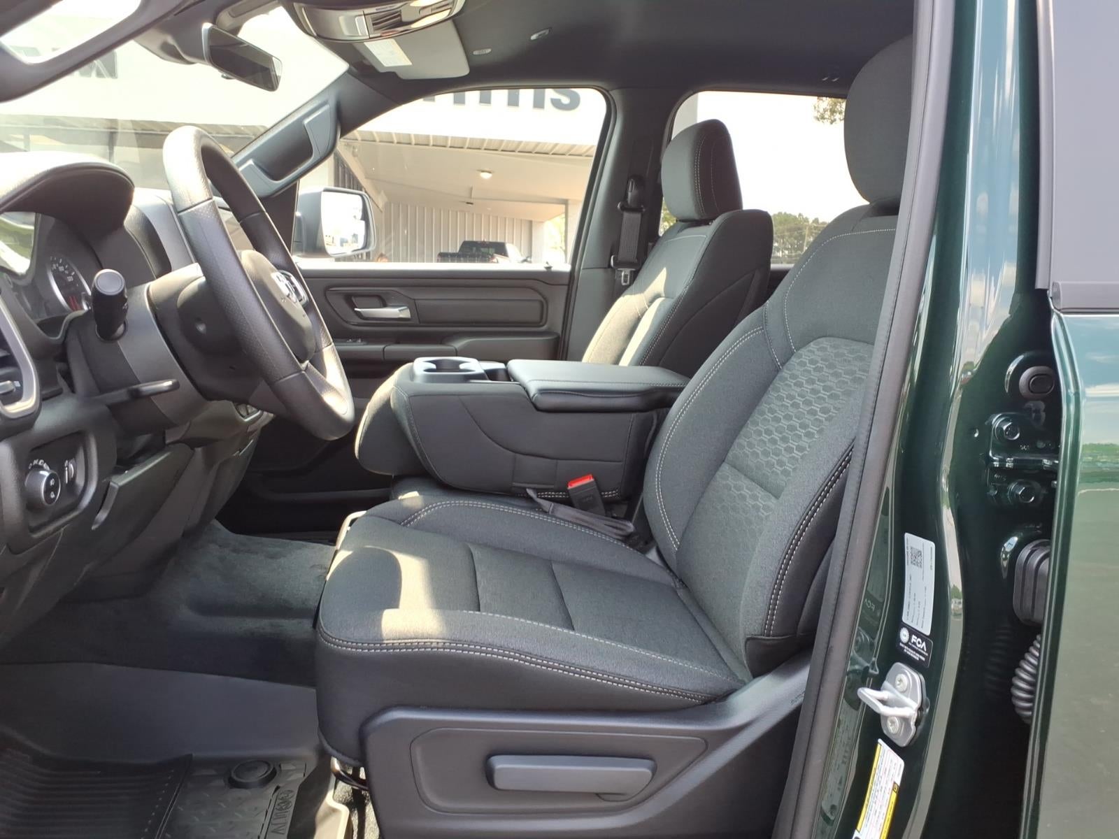 2026 RAM 1500 RAM 1500 WARLOCK CREW CAB 4X4 5'7' BOX
