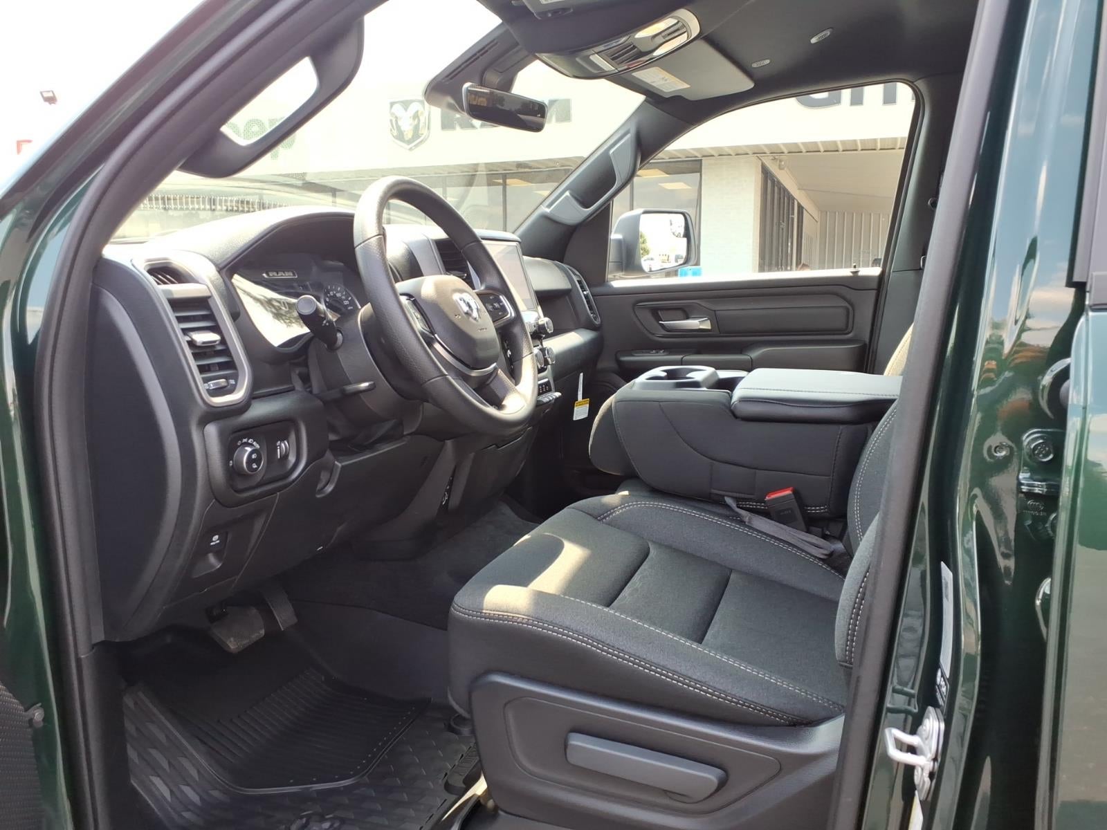 2026 RAM 1500 RAM 1500 WARLOCK CREW CAB 4X4 5'7' BOX
