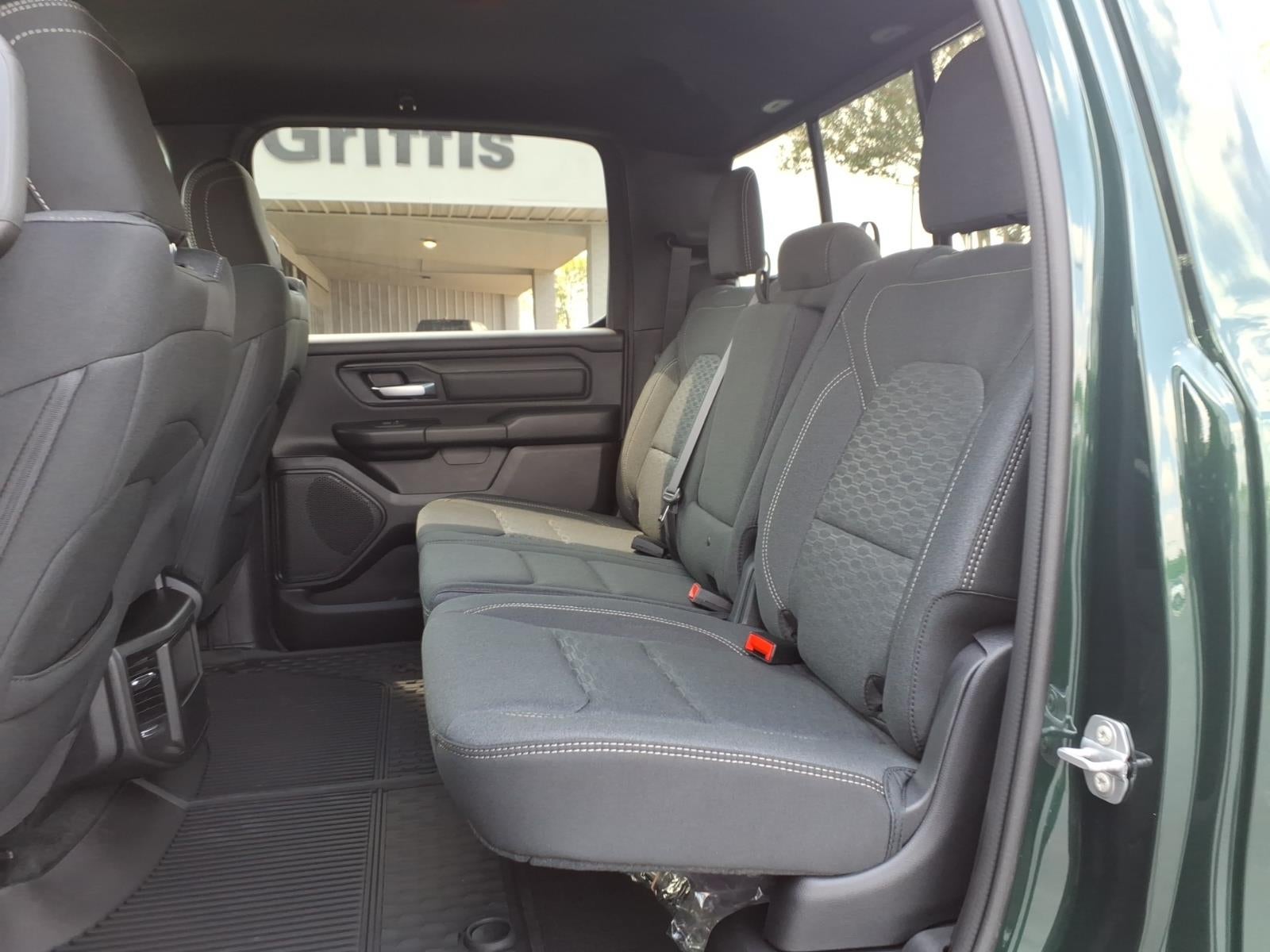 2026 RAM 1500 RAM 1500 WARLOCK CREW CAB 4X4 5'7' BOX