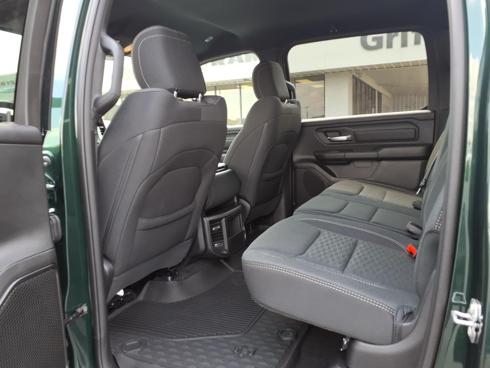 2026 RAM 1500 RAM 1500 WARLOCK CREW CAB 4X4 5'7' BOX