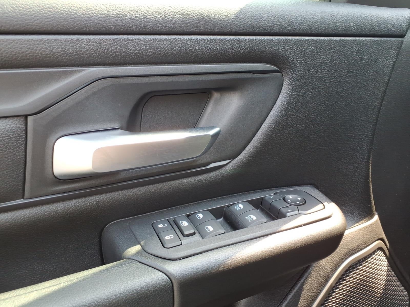2026 RAM 1500 RAM 1500 WARLOCK CREW CAB 4X4 5'7' BOX