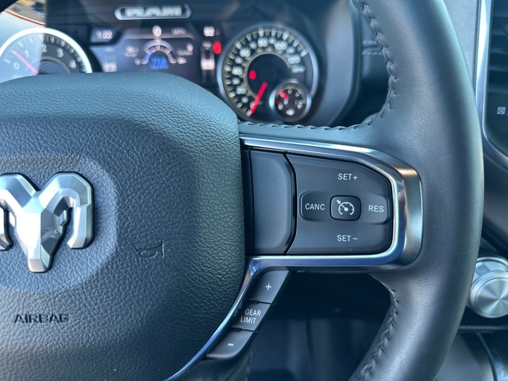 2024 RAM 1500 Laramie Crew Cab 4x4 5'7' Box