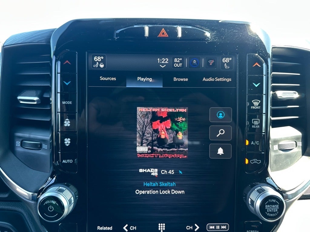 2024 RAM 1500 Laramie Crew Cab 4x4 5'7' Box