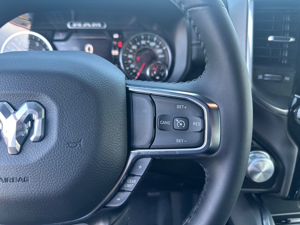 2024 RAM 1500 Laramie Crew Cab 4x4 5'7' Box