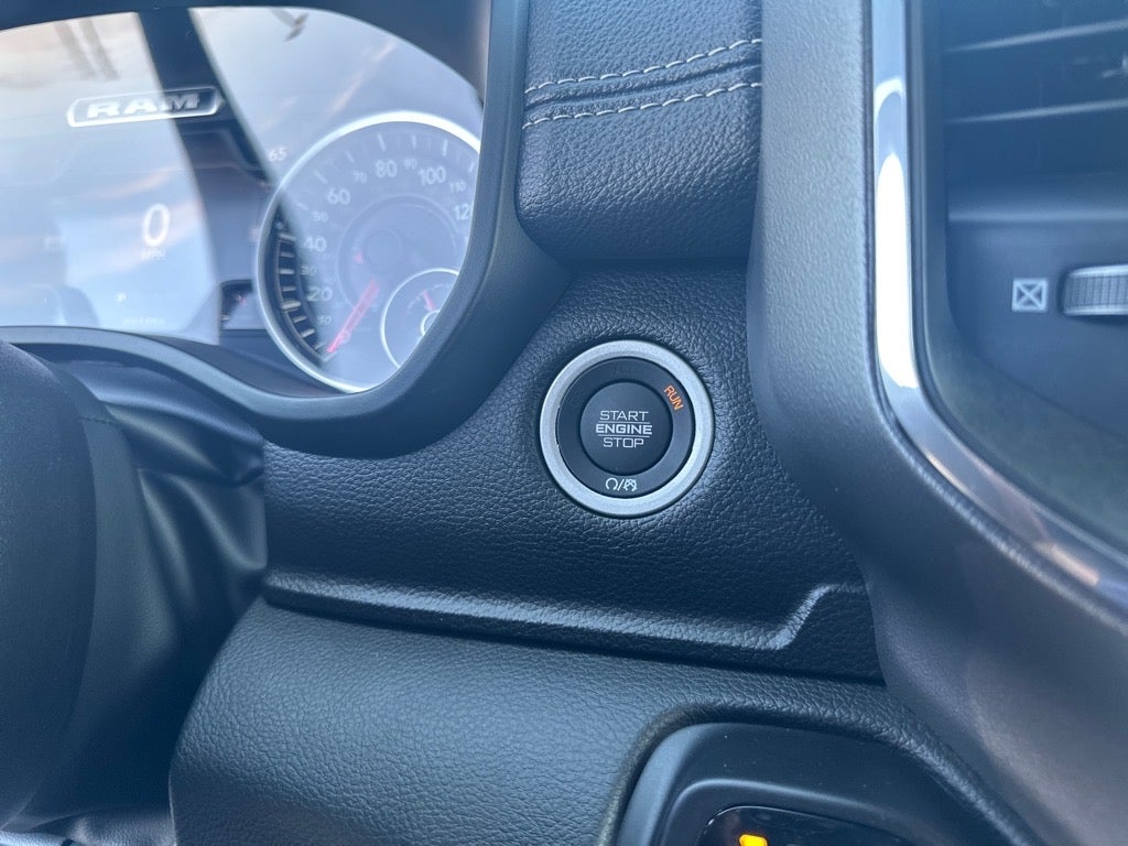 2024 RAM 1500 Laramie Crew Cab 4x4 5'7' Box