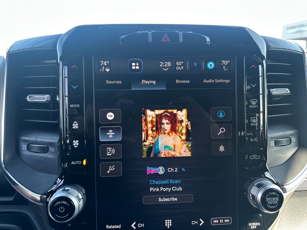 2024 RAM 1500 Laramie Crew Cab 4x4 5'7' Box