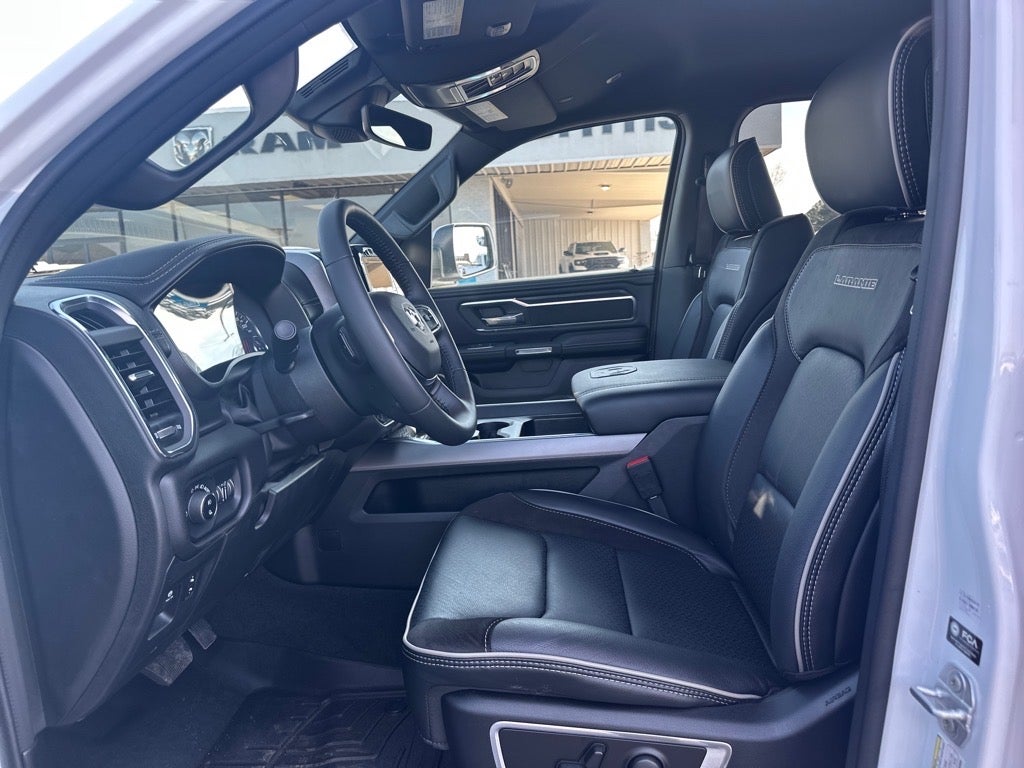 2024 RAM 1500 Laramie Crew Cab 4x4 5'7' Box