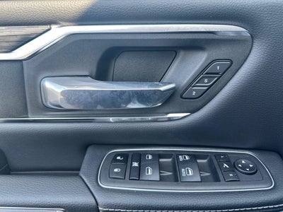 2024 RAM 1500 Laramie Crew Cab 4x4 5'7' Box