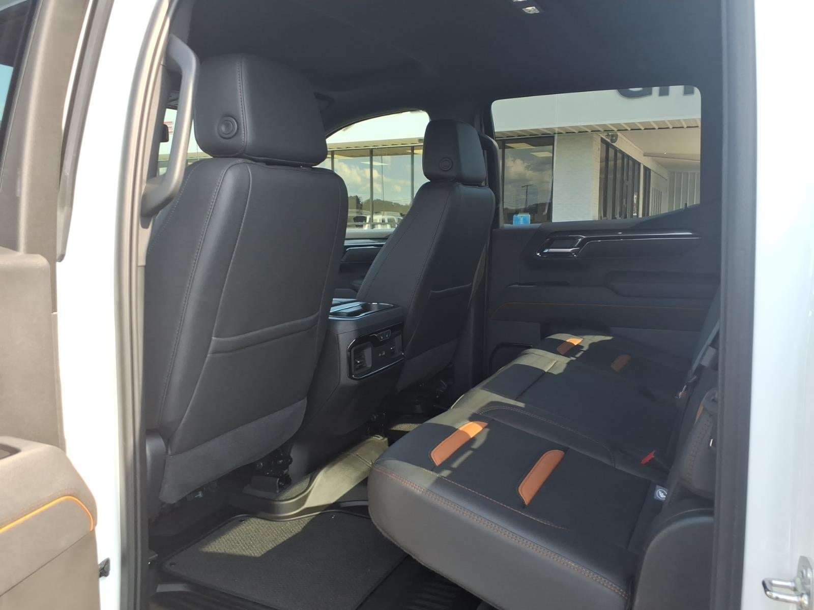 2025 GMC Sierra 1500 4WD Crew Cab Short Box AT4