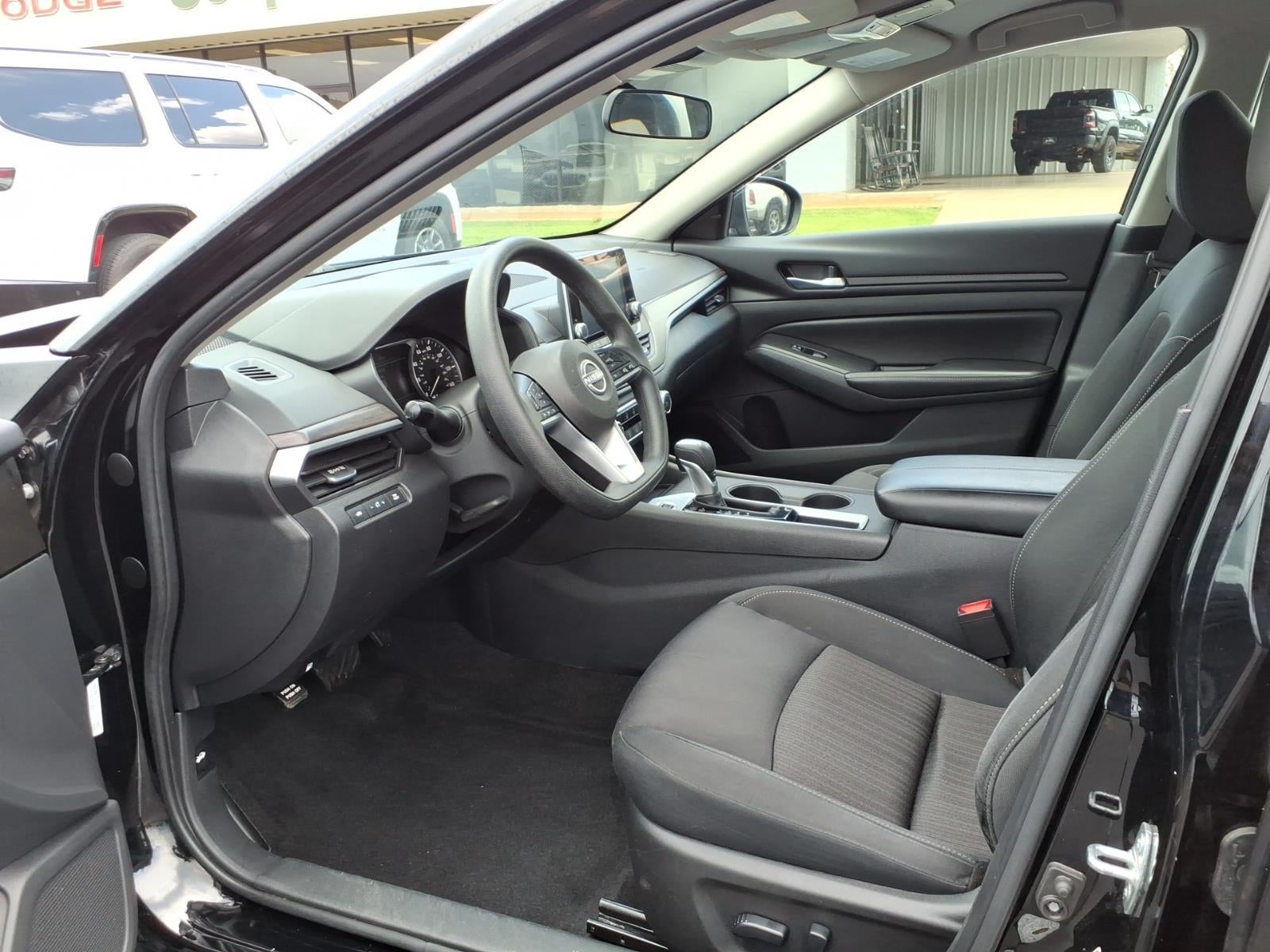 2025 Nissan Altima SV FWD