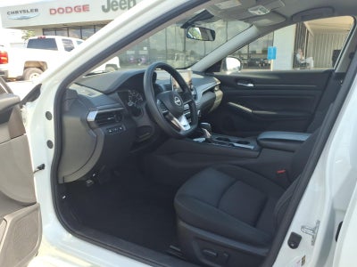 2025 Nissan Altima SV FWD