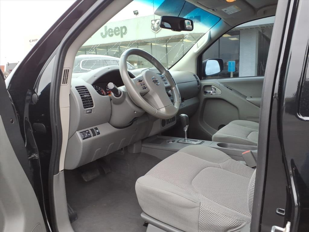 2021 Nissan Frontier Crew Cab SV 4x2