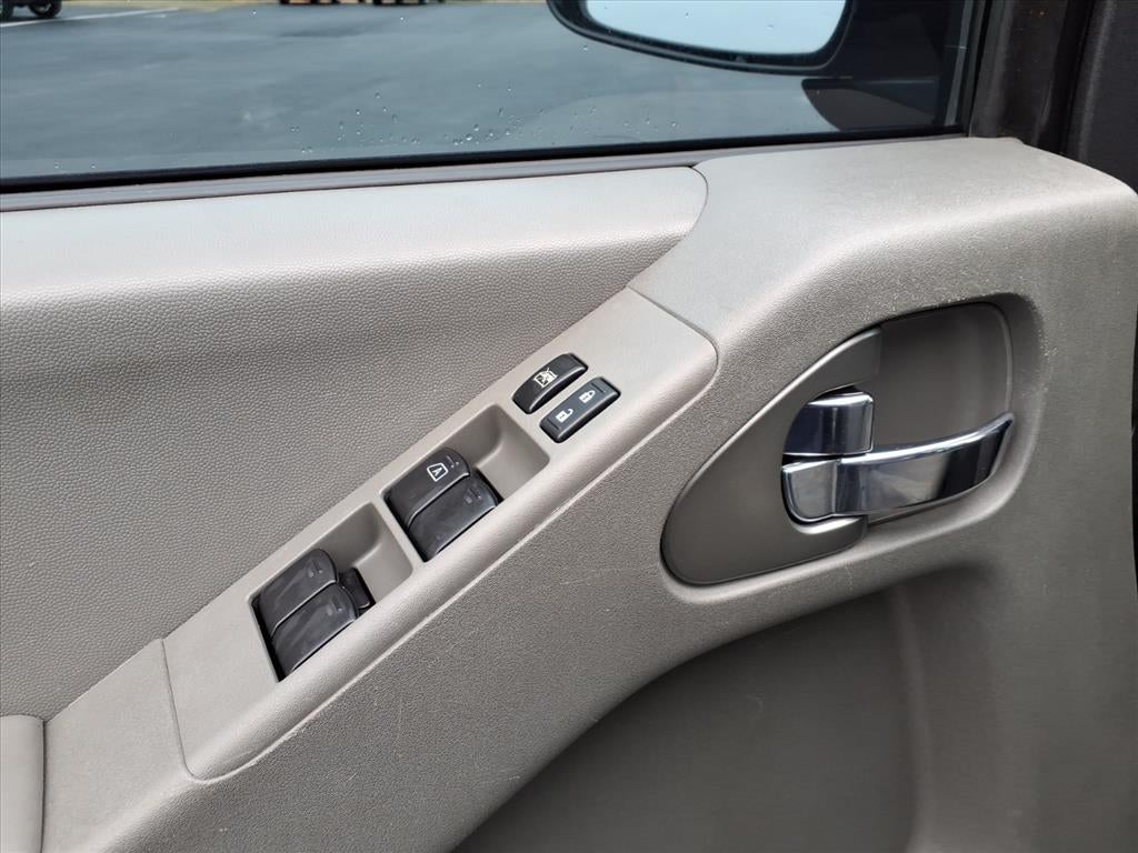 2021 Nissan Frontier Crew Cab SV 4x2