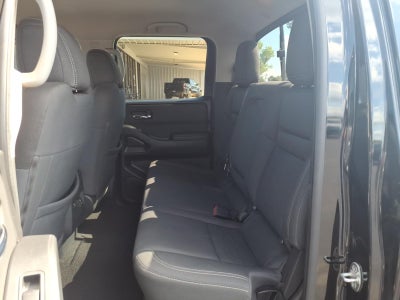 2022 Nissan Frontier Crew Cab SV 4x2