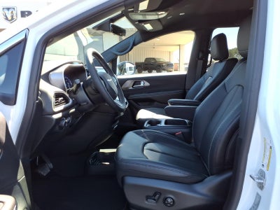 2026 Chrysler Voyager VOYAGER LX