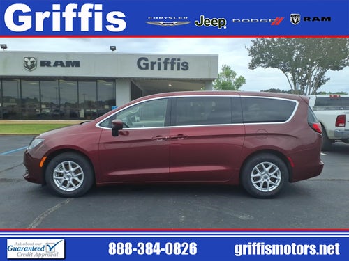 2023 Chrysler Voyager LX