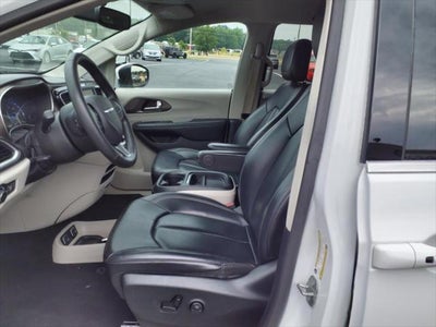 2021 Chrysler Voyager LXI