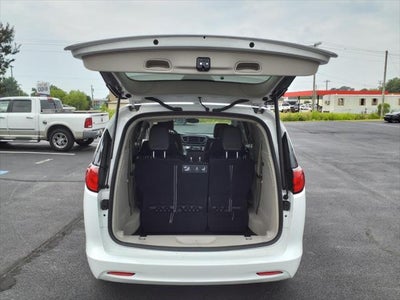 2021 Chrysler Voyager LXI