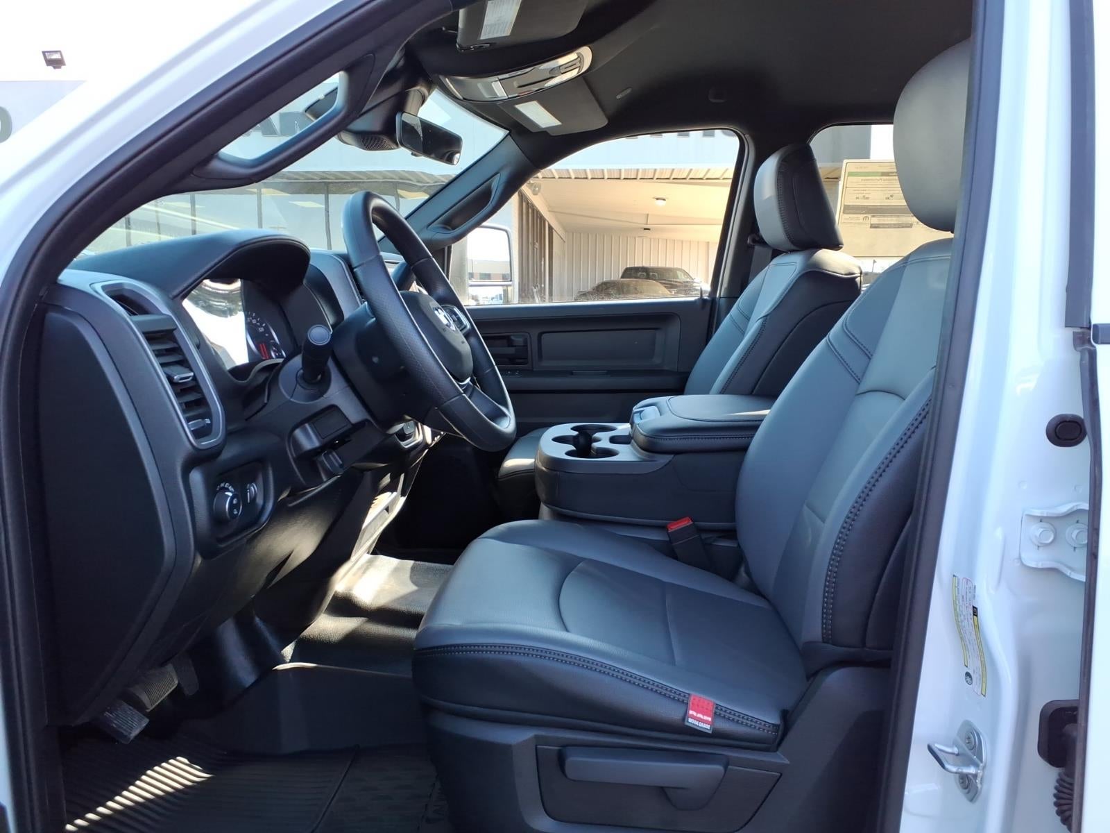 2026 RAM Ram 3500 RAM 3500 TRADESMAN CREW CAB 4X4 8' BOX