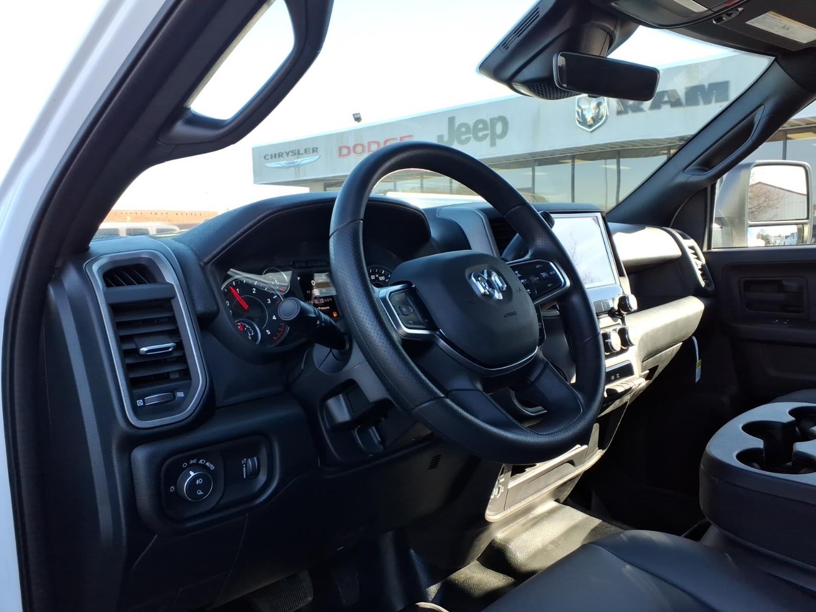 2026 RAM Ram 3500 RAM 3500 TRADESMAN CREW CAB 4X4 8' BOX