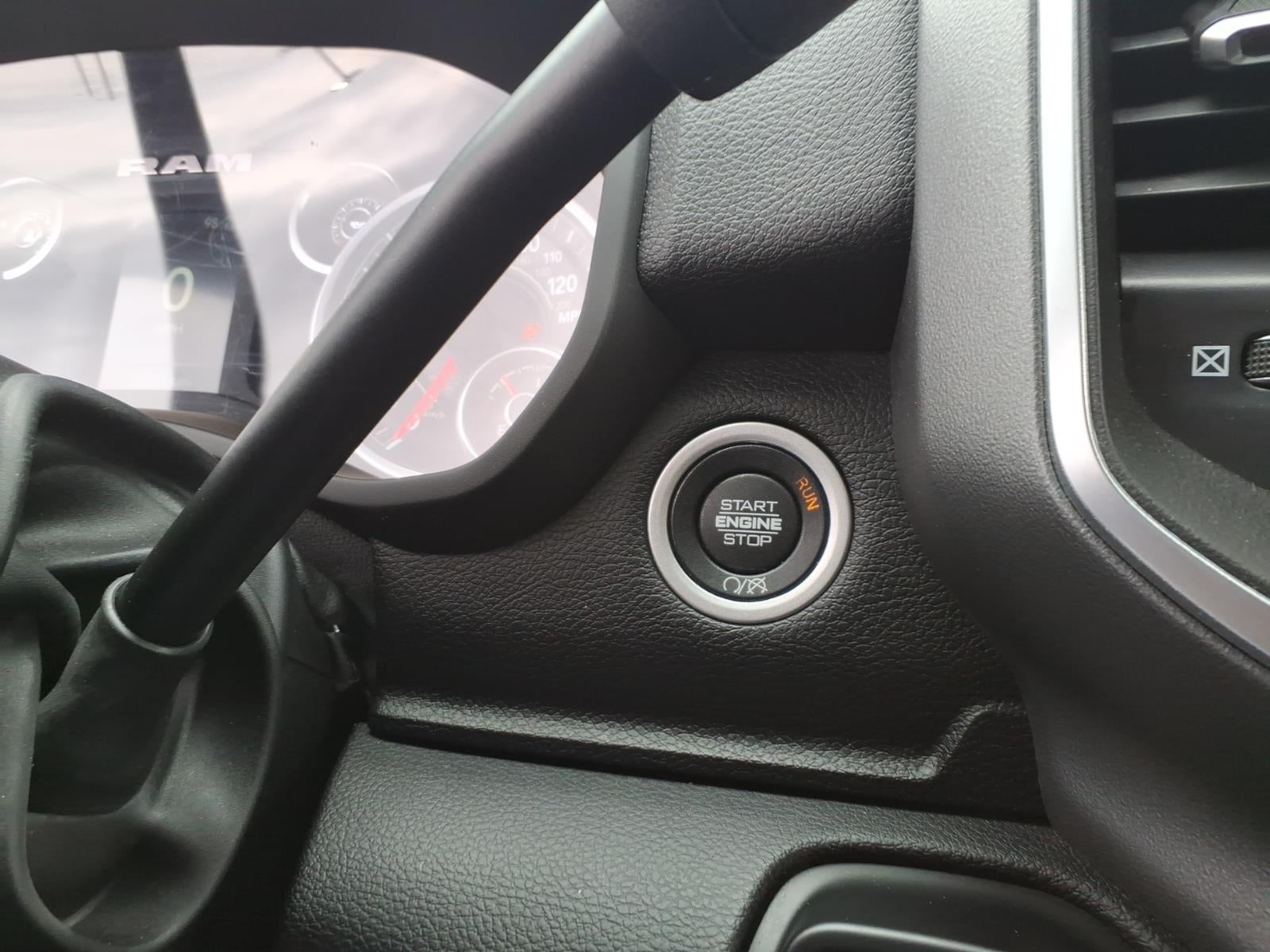 2024 RAM 3500 Big Horn Crew Cab 4x4 8' Box