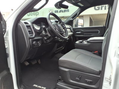 2024 RAM 3500 Big Horn Crew Cab 4x4 8' Box