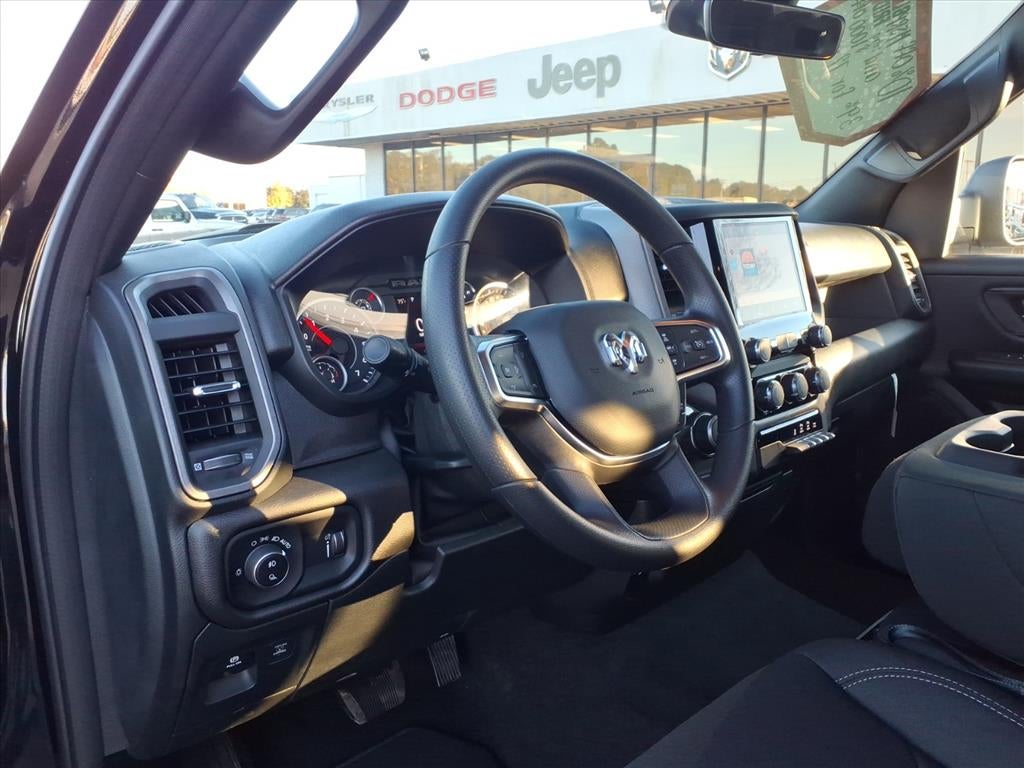 2025 RAM Ram 1500 RAM 1500 TRADESMAN CREW CAB 4X2 5'7' BOX