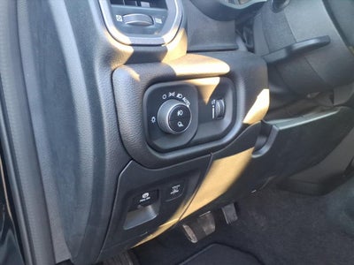 2025 RAM Ram 1500 RAM 1500 TRADESMAN CREW CAB 4X2 5'7' BOX