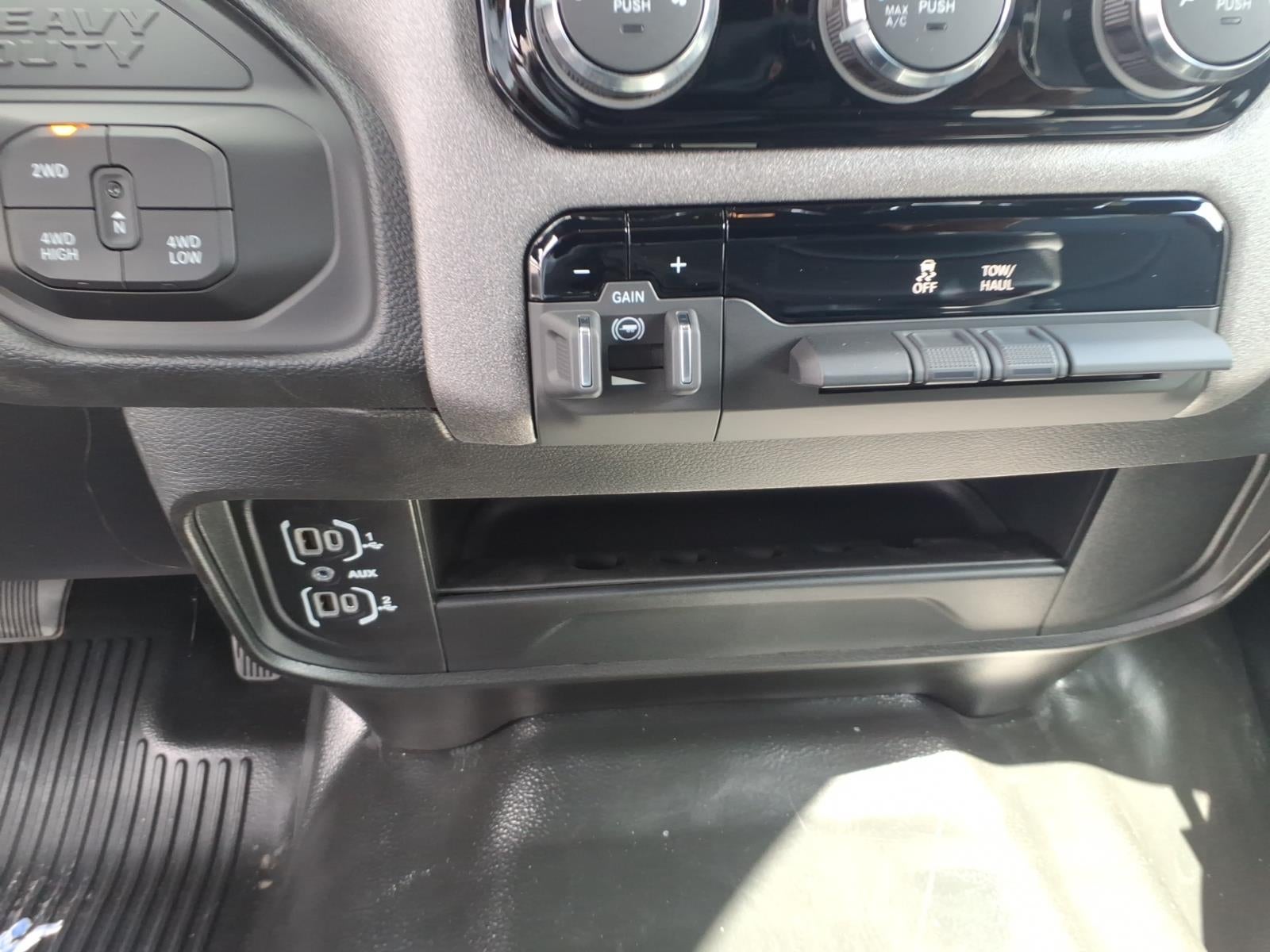 2026 RAM Ram 2500 RAM 2500 TRADESMAN CREW CAB 4X4 6'4' BOX