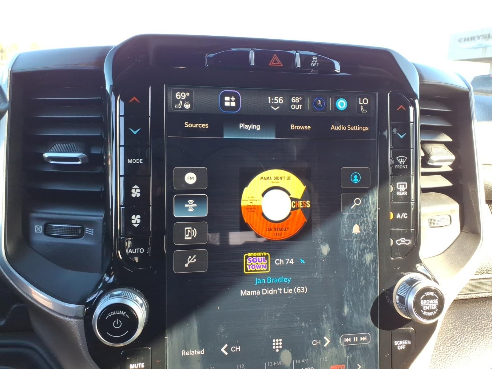 2024 RAM 2500 Laramie Crew Cab 4x4 6'4' Box