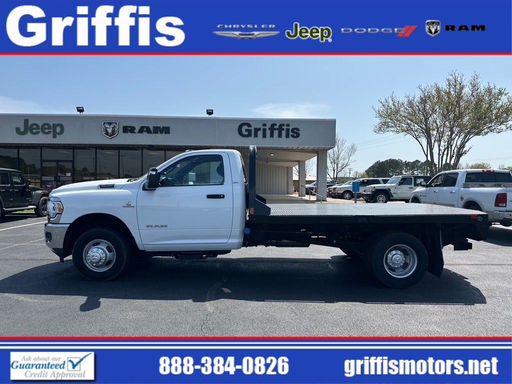 2023 RAM 3500 Chassis Tradesman/SLT