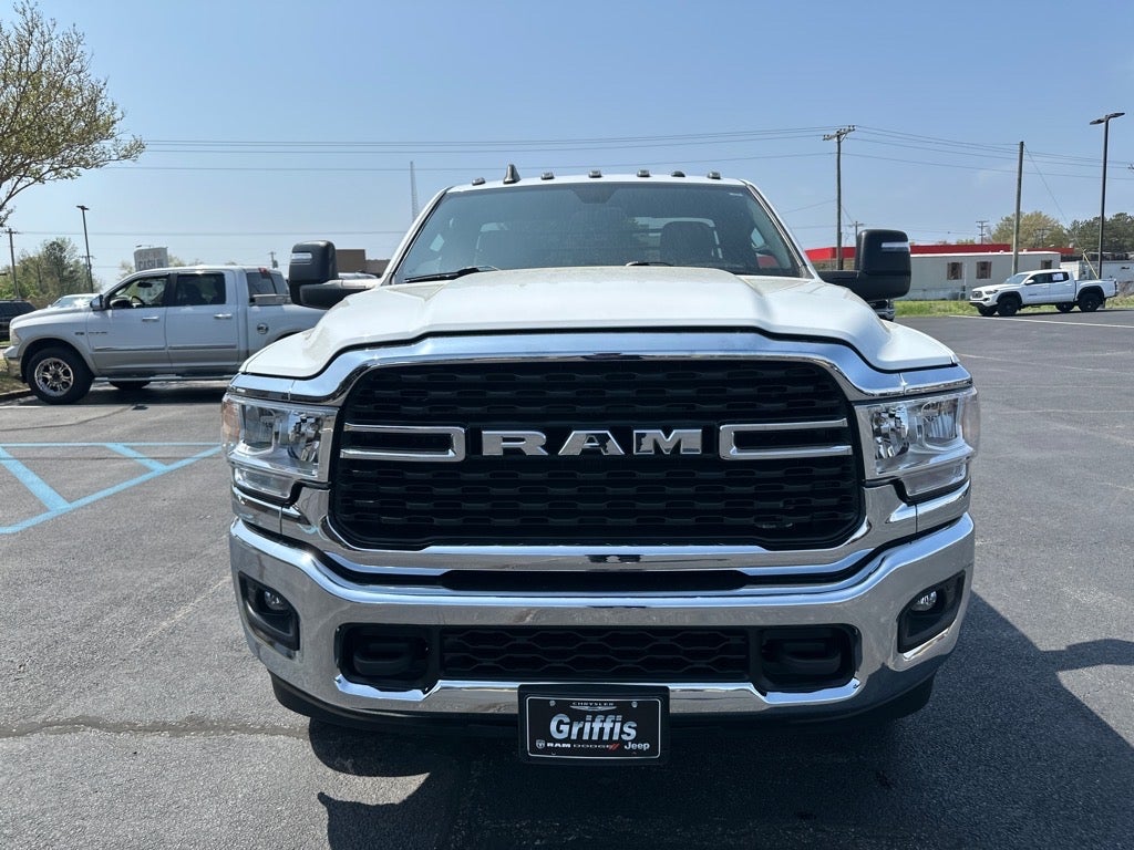 2023 RAM 3500 Chassis Tradesman/SLT