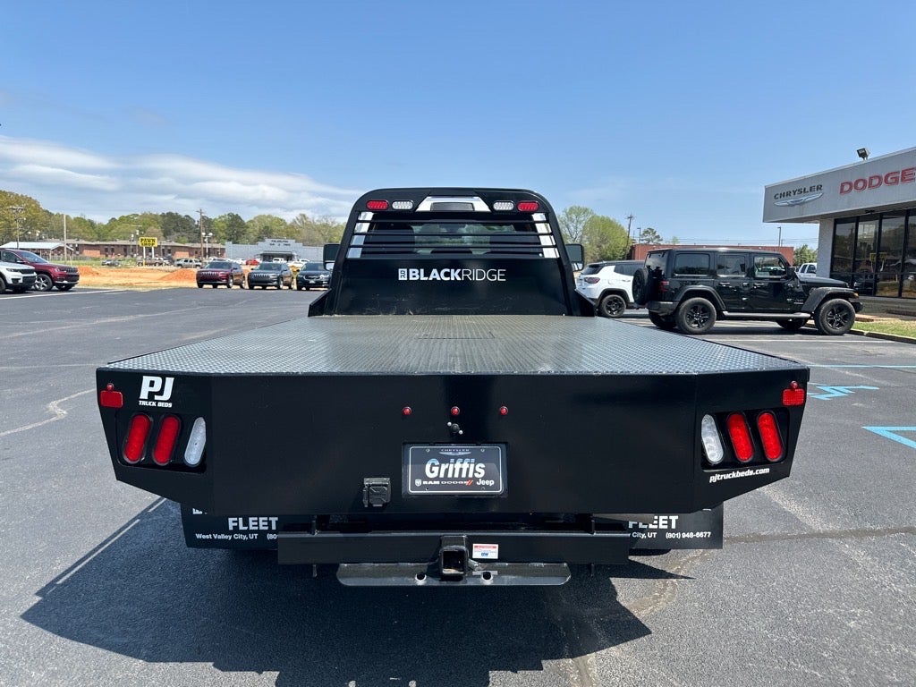 2023 RAM 3500 Chassis Tradesman/SLT