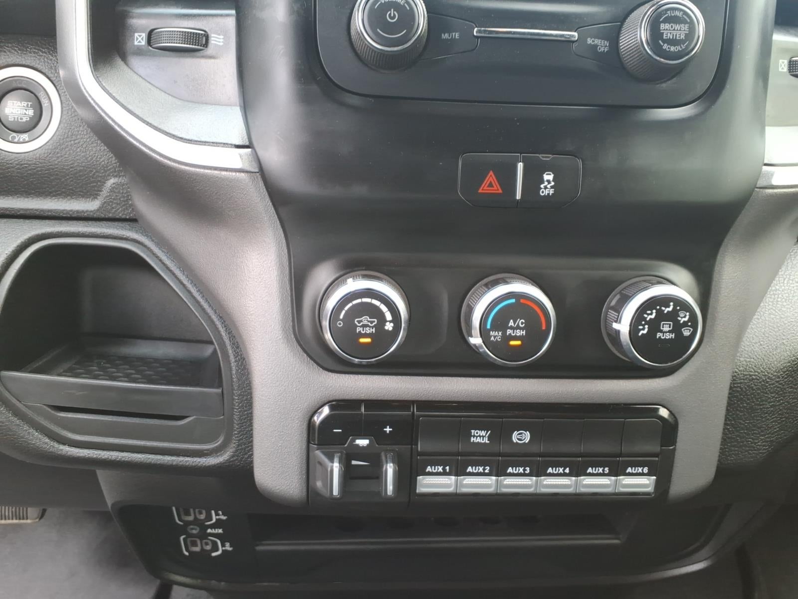 2024 RAM 3500 Chassis Tradesman/SLT/Laramie/Limited