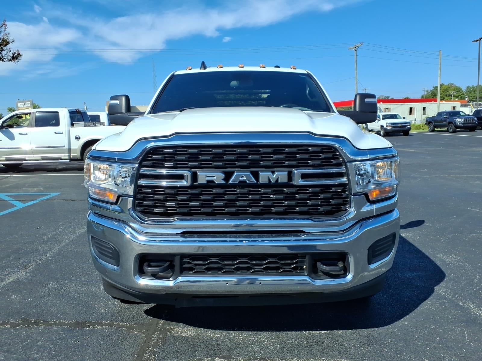 2024 RAM 3500 Chassis Tradesman/SLT/Laramie/Limited