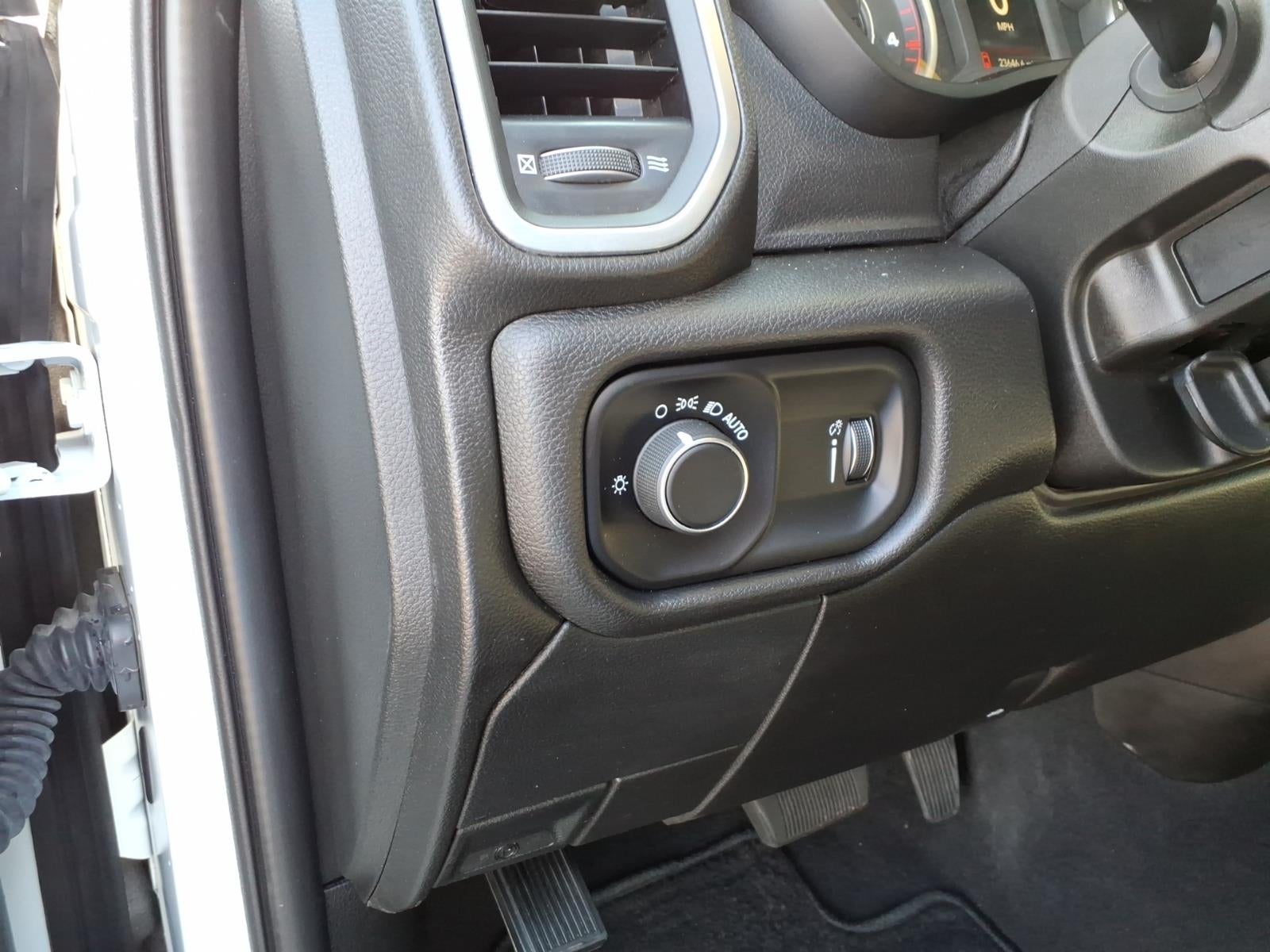2024 RAM 3500 Chassis Tradesman/SLT/Laramie/Limited
