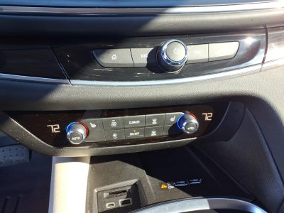 2022 Buick Enclave AWD Essence